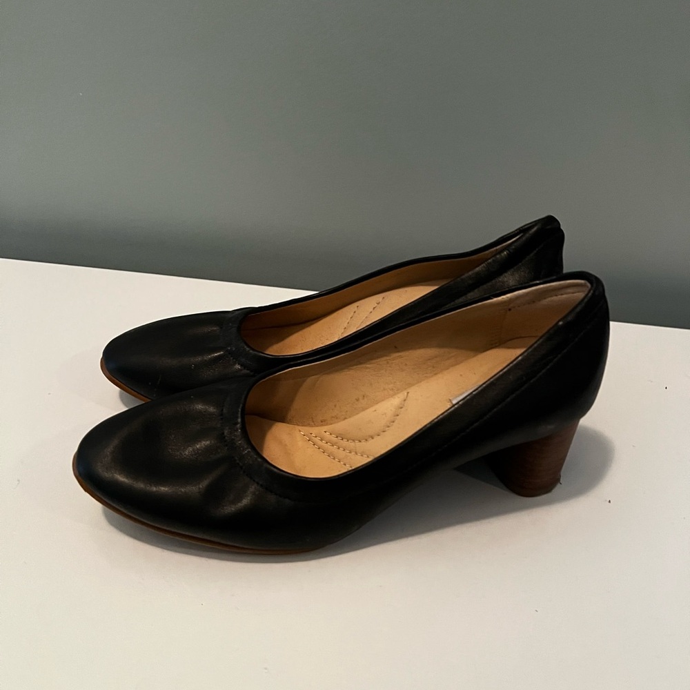 Clark's Black Pumps - 2 inch heels